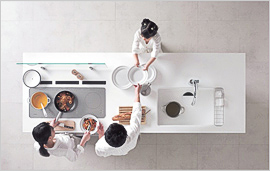 �p�i�\�j�b�N�L�b�`��  Living Station