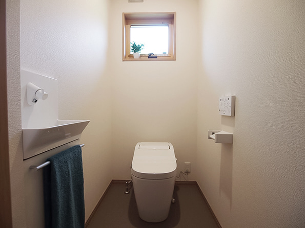 写真：トイレ『アラウーノ S141』