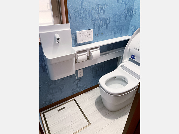 写真：便ぶたが開いているトイレ『アラウーノ S160シリーズ』