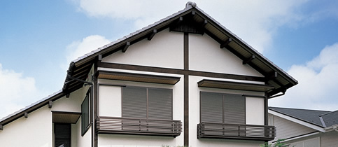 屋根を優しく飾る、やわらかな曲線の美しさ。強度・耐久性にも優れています。