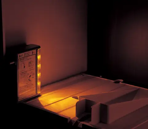 EM型 ワンロック錠 ＋ 取り出し口蓋保持機能 ＋ ポスト内LEDライト