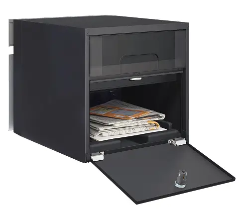 奥行き455mm（ポスト外寸）で大容量の郵便物が受け取れる