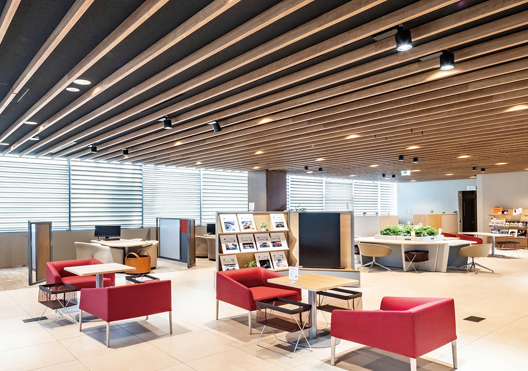 トヨタモビリティ東京 世田谷深沢店　エアリライト施工事例02