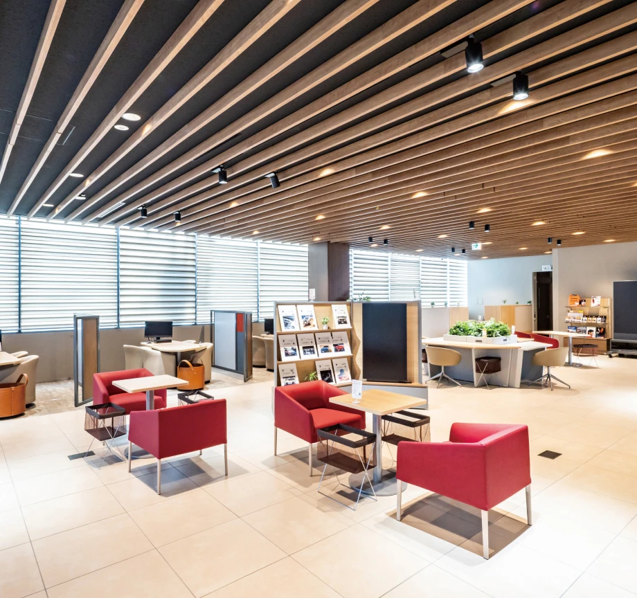 金属製より軽い不燃軽量造作材　エアリライトルーバー