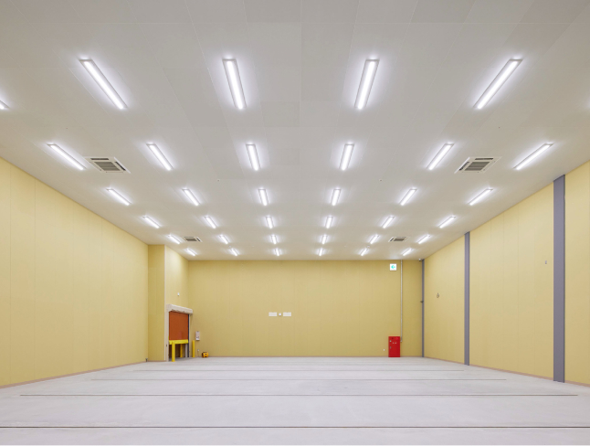 工場・倉庫　医薬品倉庫　エアリライトスクエアタイプ事例