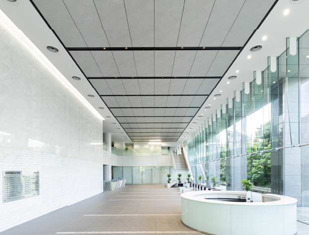 事務所・オフィス　深川ギャザリア タワーN棟 エントランスホール　エアリライト設備ラインタイプ事例