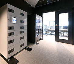 M株式会社PLAY 東京本社