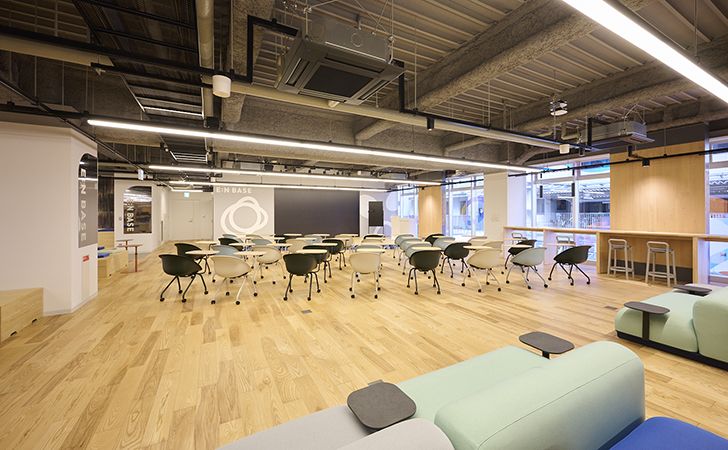 写真:愛媛県庁 第二別館