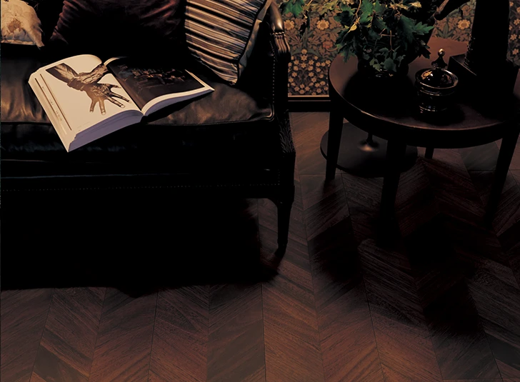 ダークの施工例 セットユーカリ色（ユーカリ突き板）