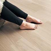 既存床暖房システムの上からリフォームができる。