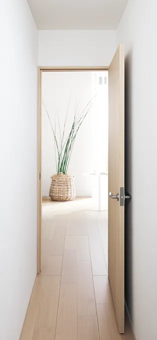 一般的な内装ドア（枠外高2035mm）