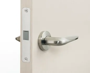 マグネットラッチ　開けたとき