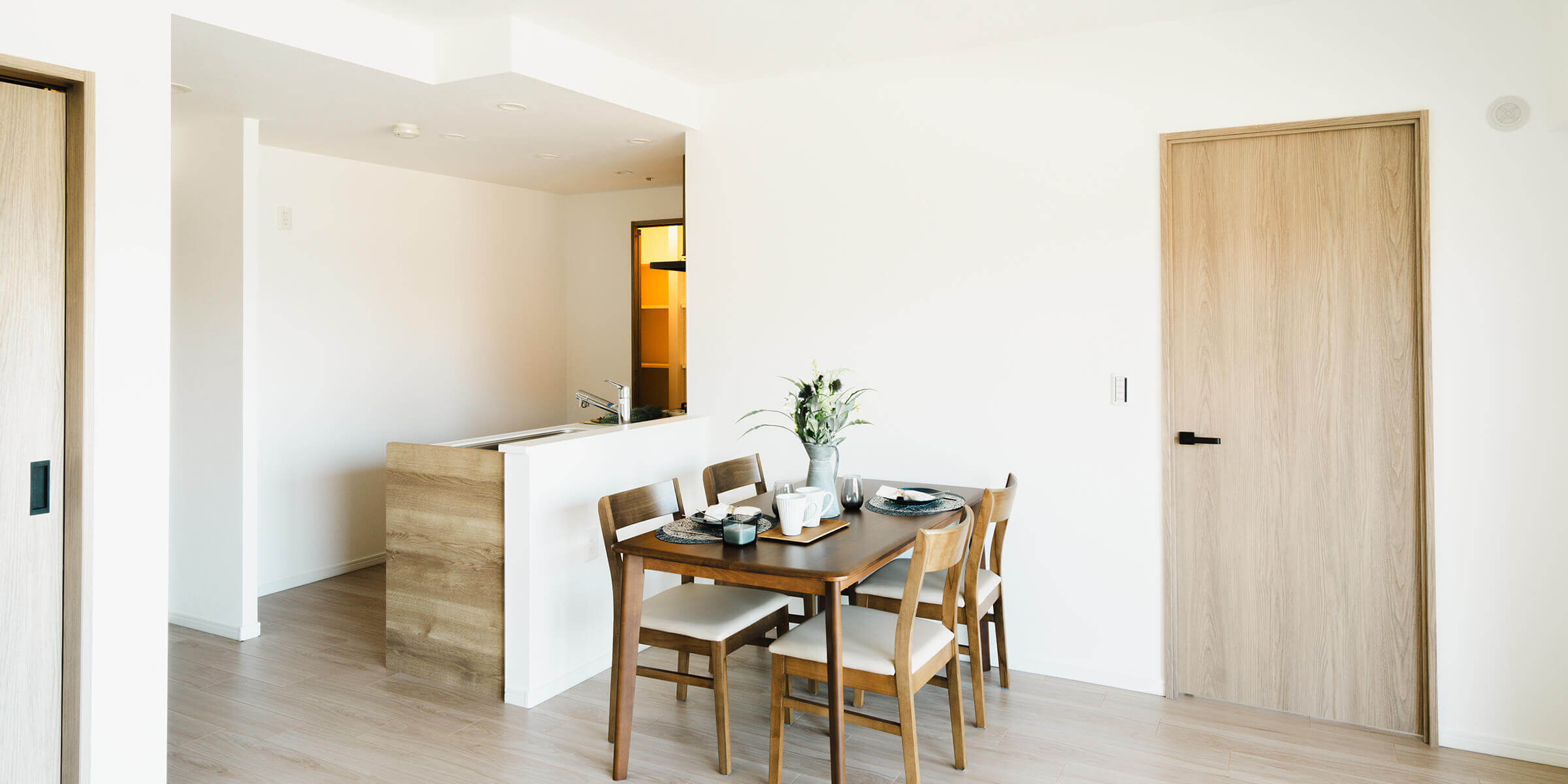 グレージュの“ちょうどよさ”