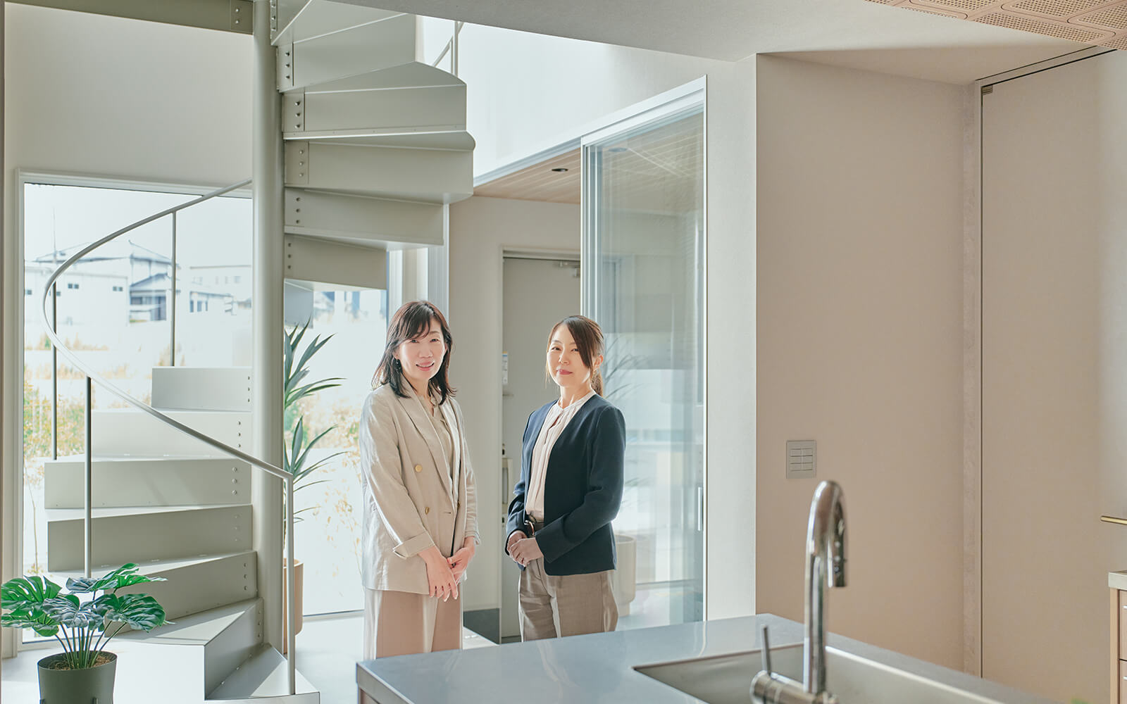 辰巳住研株式会社 | GUIDE | VERITIS MAGAZINE | 内装・収納 