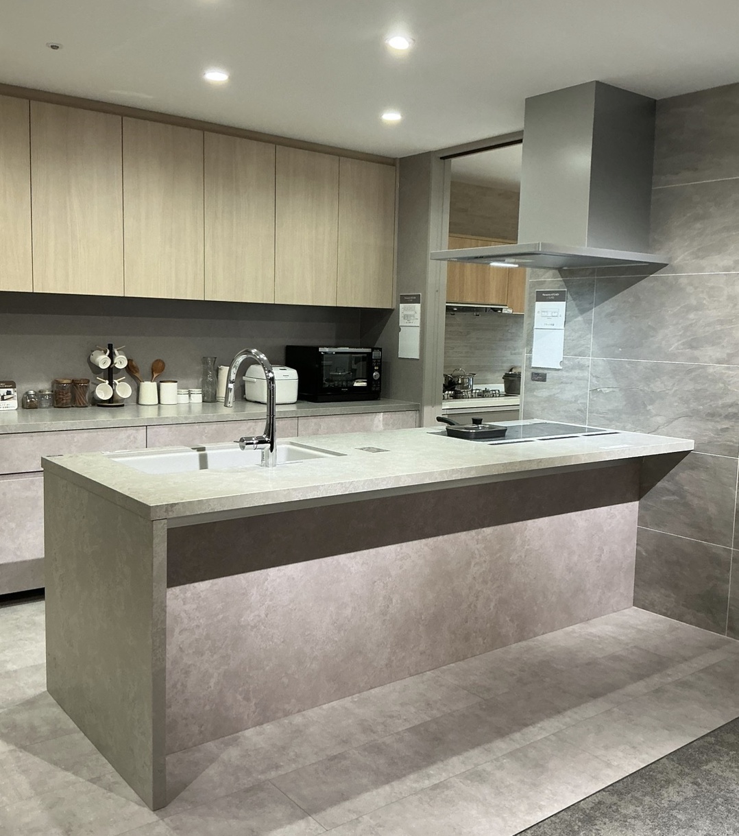 【2026年5月25日掲載】2026年6月発売の Panasonic　KITCHEN　人造大理石ゲートデザインプラン・ほっとくリーンフード１５ ・ムーブラックシンクＦがご覧いただけます