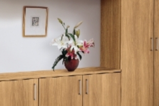 画像：玄関収納・収納用建具