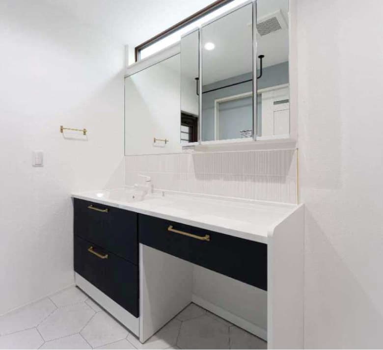 「洗面空間部門 優秀賞」川津工務店株式会社様（東京都世田谷区）