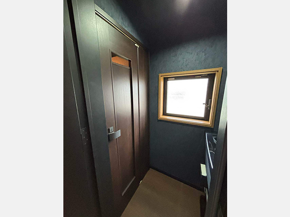 写真：内装ドア③『ベリティス』