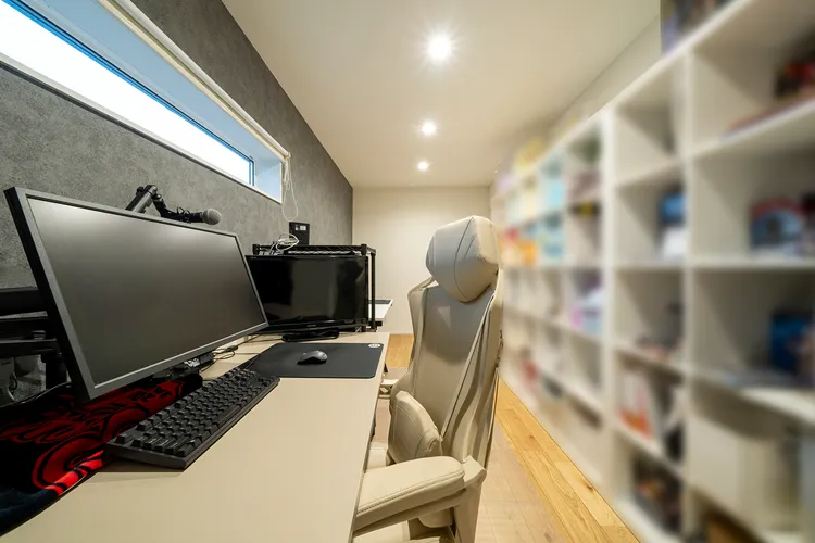 写真:リフォーム後のご主人用のワークスペース