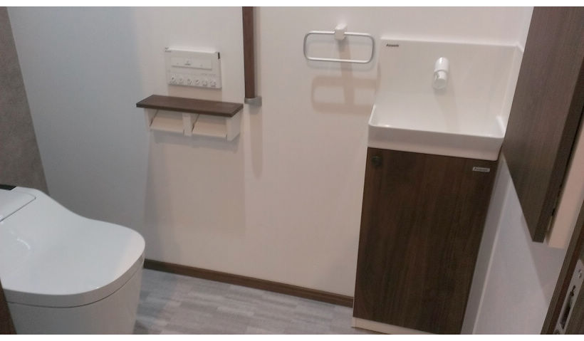 浴室 トイレ 洗面 ゆったり広く 収納スペースも確保 暖かい環境で お掃除もラクラクなサニタリー リフォーム事例1000 Panasonic