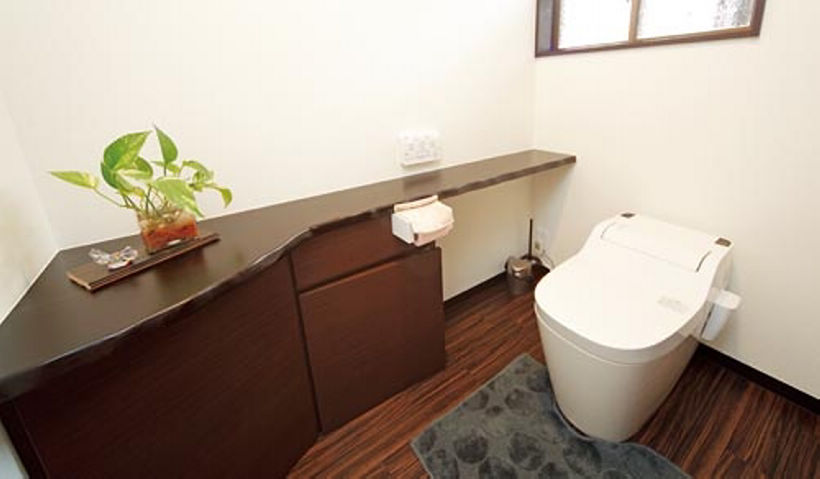 トイレ 間取り変更で実現した 古民家風の大空間 リフォーム事例1000 Panasonic