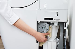 もしもの時も排水できるトイレ「アラウーノ」