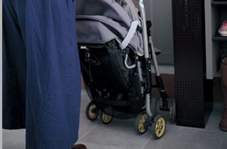 ベビーカーもしまえる「クロークボックス」