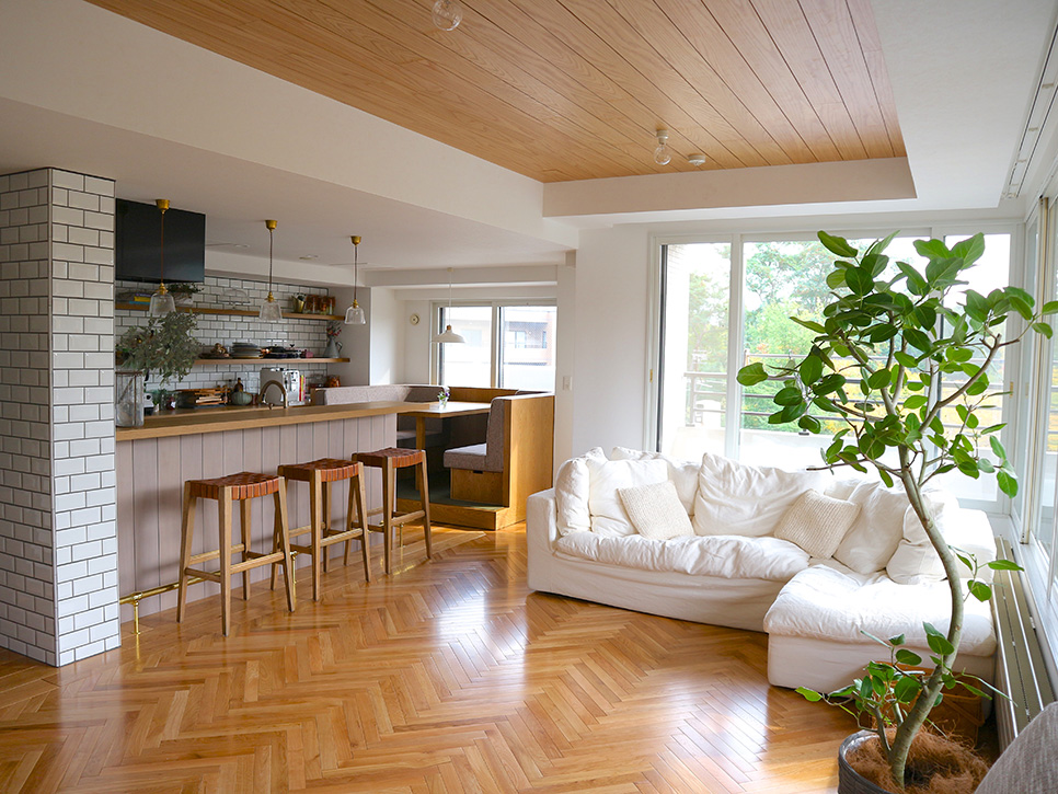 村上さんの自宅リビングダイニング