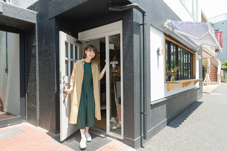 お祖母さまの家の玄関ドアを生かしたオフィス入口①