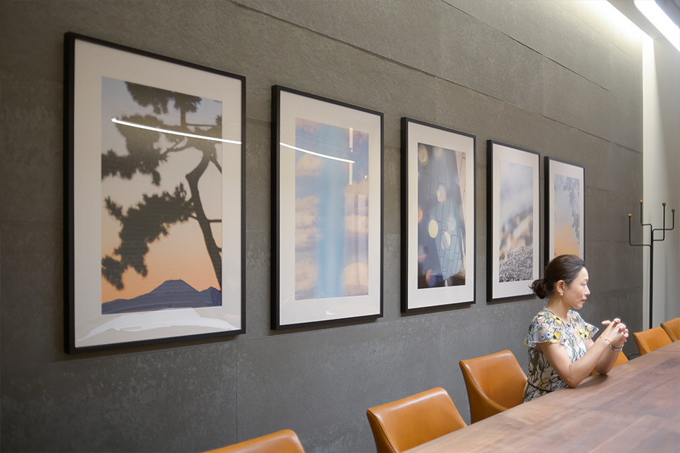 インタビューに答える黒沢さん③