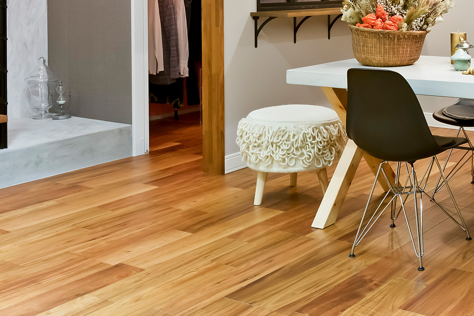 ベリティスフロアーWハードコート クリア 1本溝 アカシアクリア